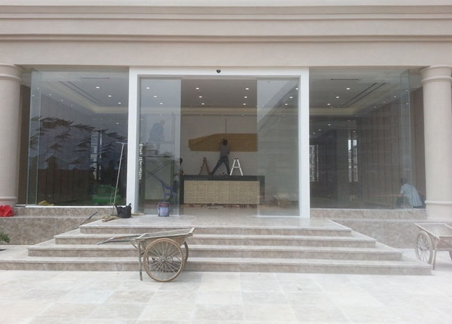 怡美实业控股集团自动感应门工程